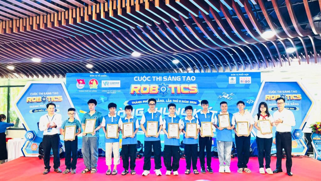 HỌC SINH TRƯỜNG THCS NGUYỄN LƯƠNG BẰNG LIÊN TIẾP GẶT HÁI THÀNH TÍCH NỔI BẬT TẠI CÁC SÂN CHƠI CÔNG NGHỆ NĂM 2026 3 FB IMG 1786794122813