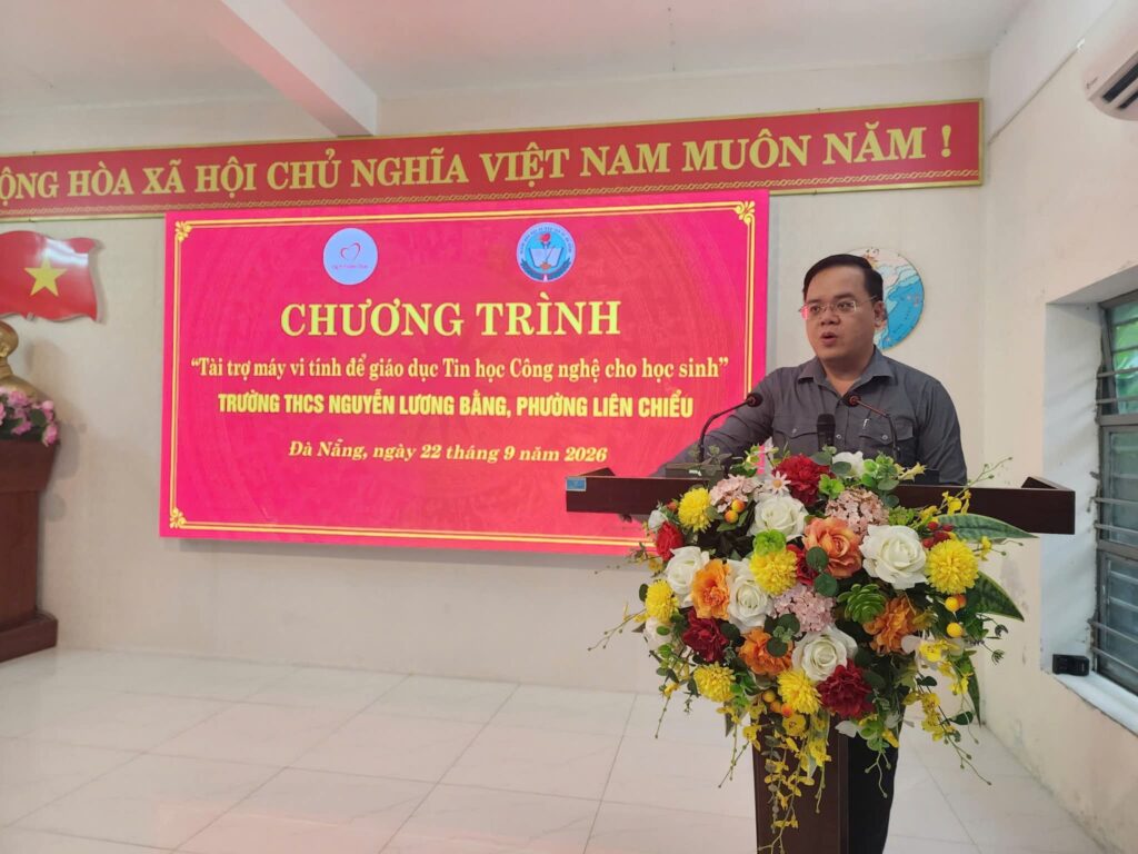 Quỹ Thiện Tâm tài trợ gần 360 bộ máy vi tính cho các trường học tại Đà Nẵng 6 FB IMG 1790131750548