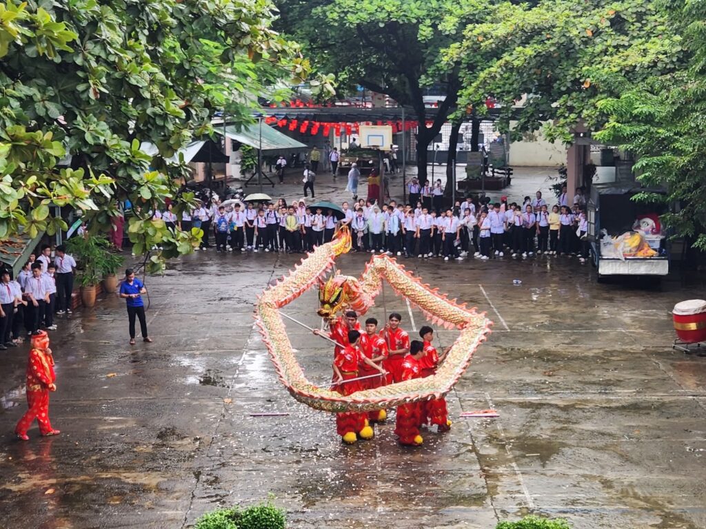 VUI TẾT TRUNG THU – RỘN RÀNG NIỀM VUI TUỔI THƠ 8 FB IMG 1790330086907