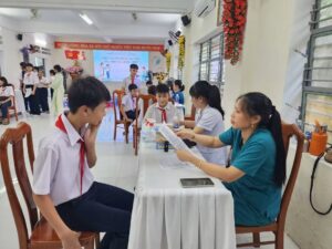 TRƯỜNG THCS NGUYỄN LƯƠNG BẰNG TỔ CHỨC KIỂM TRA SỨC KHỎE ĐẦU NĂM HỌC 2026–2027