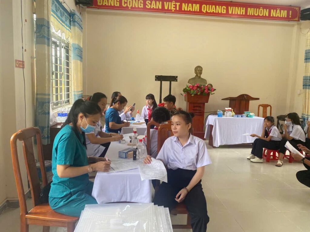 TRƯỜNG THCS NGUYỄN LƯƠNG BẰNG TỔ CHỨC KIỂM TRA SỨC KHỎE ĐẦU NĂM HỌC 2026–2027 12 FB IMG 1791255710962