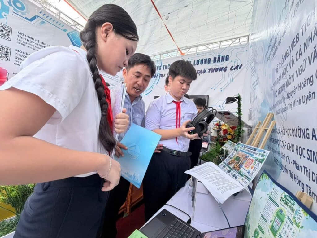 NGUYỄN LƯƠNG BẰNG – SÁNG TẠO TỪ LỚP HỌC, LAN TỎA ĐẾN CỘNG ĐỒNG FB IMG 1792378838300